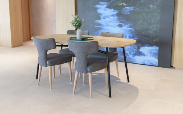 Milazy dining table  - Image 2