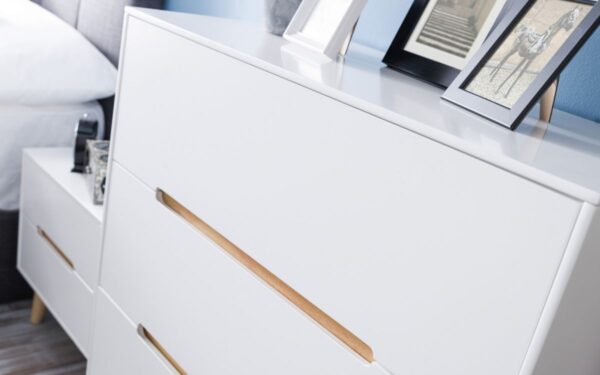 Lucia 3 chest of drawers - Image 7
